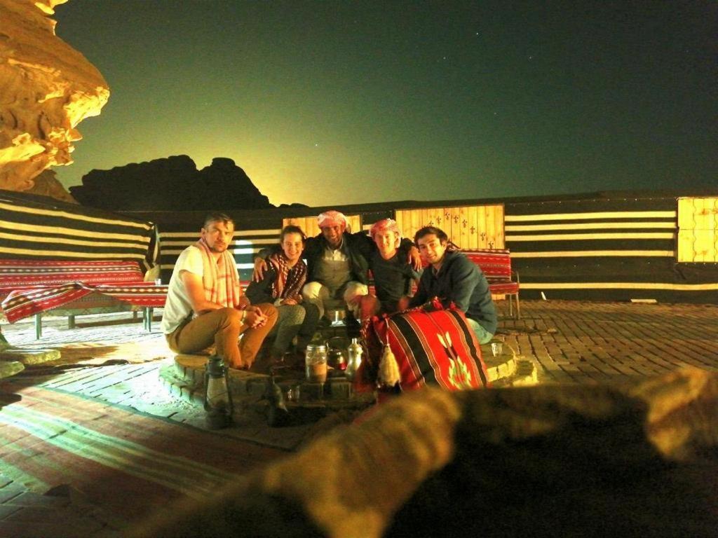 Wadi Rum-Bedouin Tents And Jeep Tours Luaran gambar