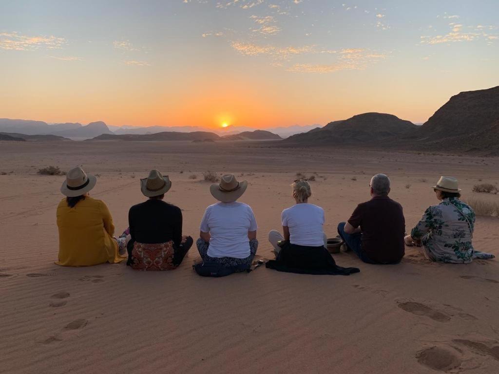 Wadi Rum-Bedouin Tents And Jeep Tours Luaran gambar